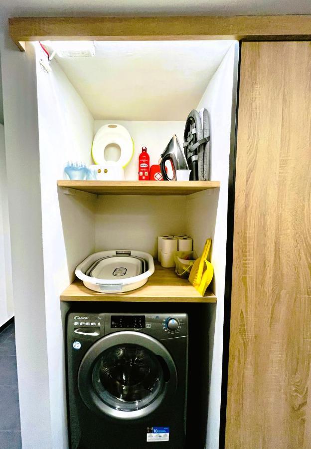 Athena Blue Lux Apartments 2Br 2Ba With City Skyline View, Near Kolonaki Athens Ngoại thất bức ảnh