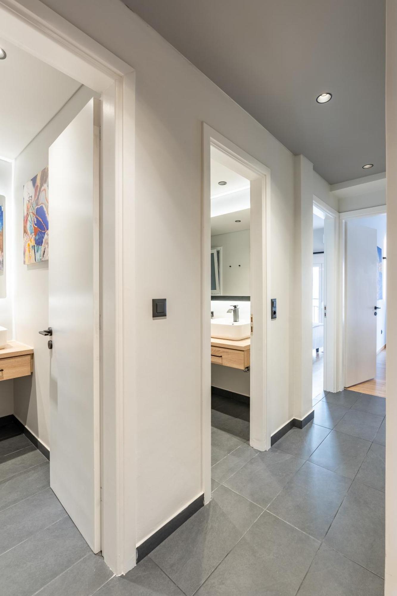 Athena Blue Lux Apartments 2Br 2Ba With City Skyline View, Near Kolonaki Athens Ngoại thất bức ảnh